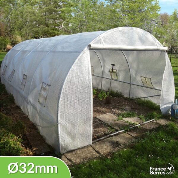 Serre tunnel 18m² avec fenêtres latérales et large porte enroulable - Bâche renforcée et structure Ø32mm